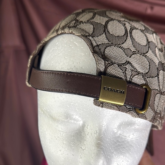 Coach Brown and Cream Signature Cap - Picture 9 of 9
